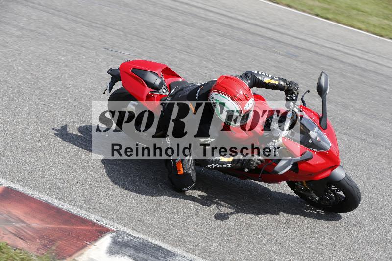/27 12.06.2025 Ducati Schweiz Trackday Warmup  ADR/gelb-jeaune/ohne